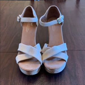 Never Worn Toms Wedge Sandal